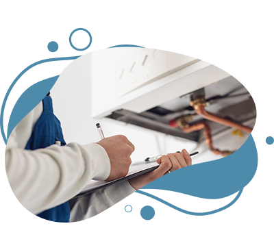 Installateur wartet Gastherme